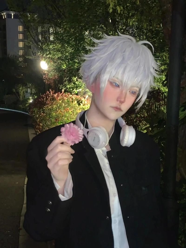 ảnh Gojo cosplay thần thái