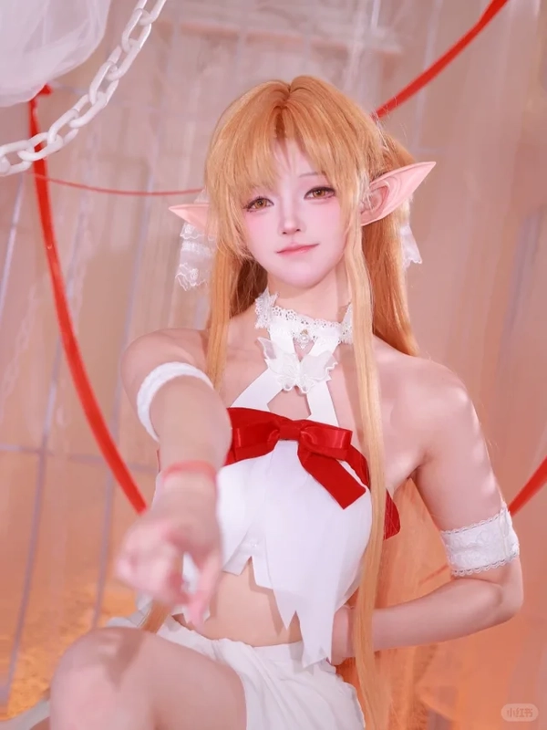 ảnh asuna cosplay biểu cảm cute