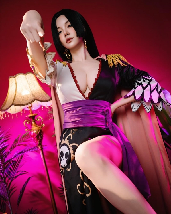 ảnh boa hancock cosplay ngầu
