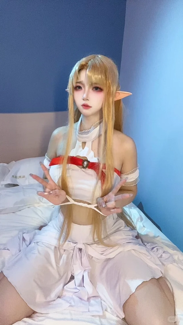 ảnh cosplay asuna ngực bự