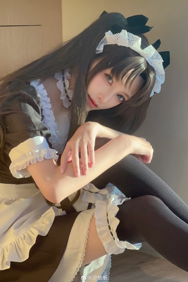 ảnh cosplay hầu gái xinh xắn