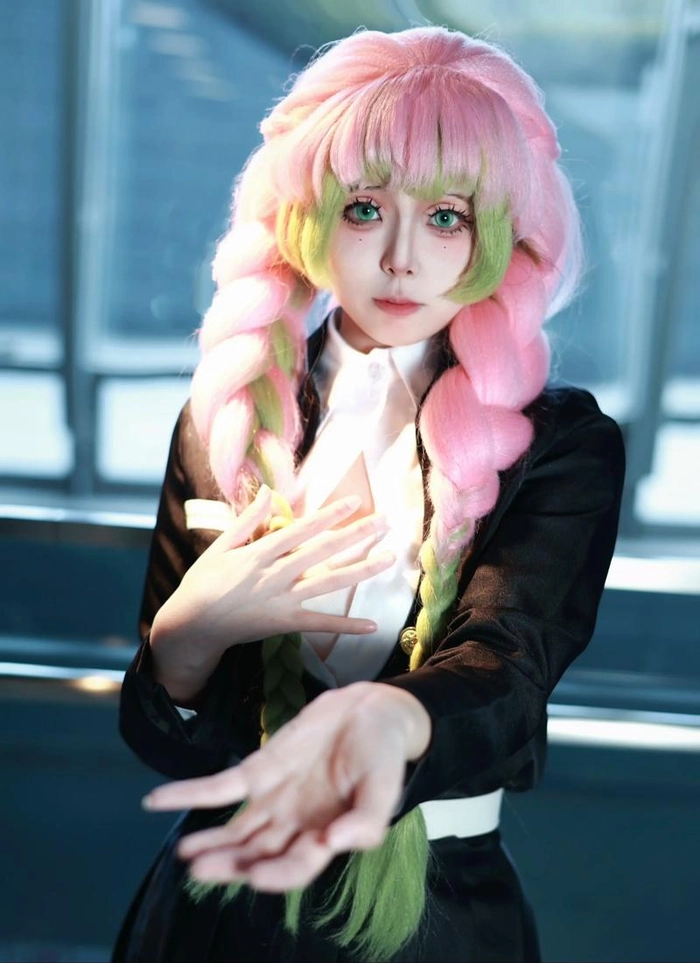 ảnh cosplay mitsuri ngầu