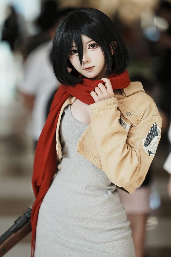 ảnh gái xinh cosplay mikasa hiện đại