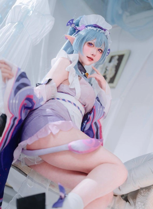 ảnh gái xinh cosplay rem khoe hàng