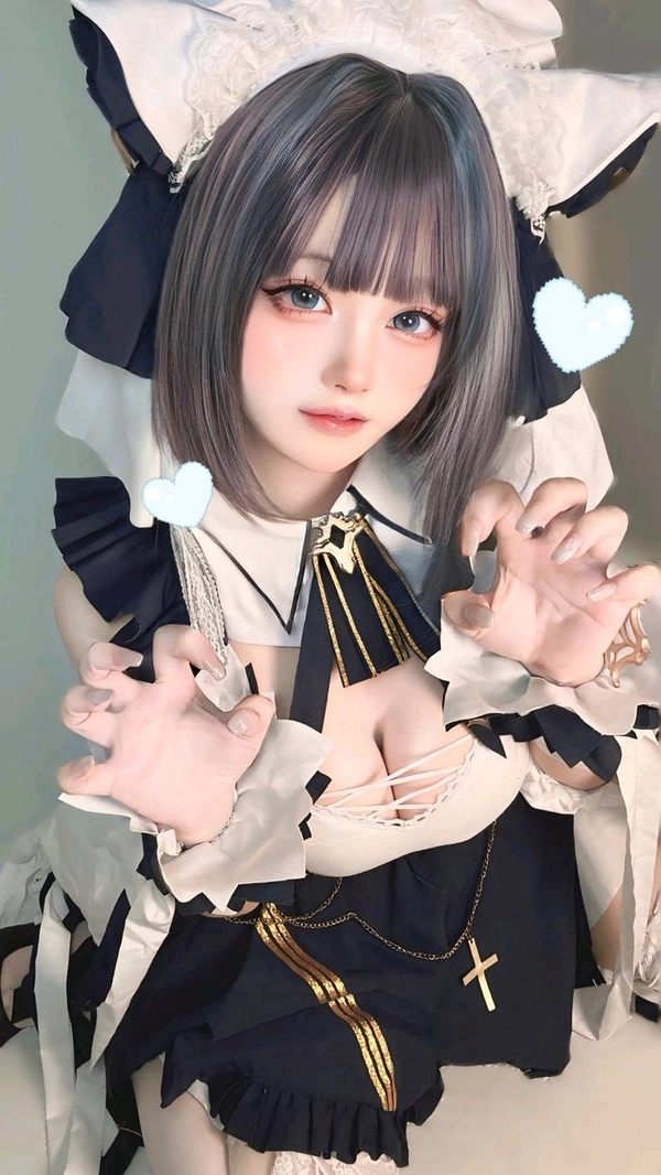 ảnh gái xinh ellen joe cosplay lộ khe ngực