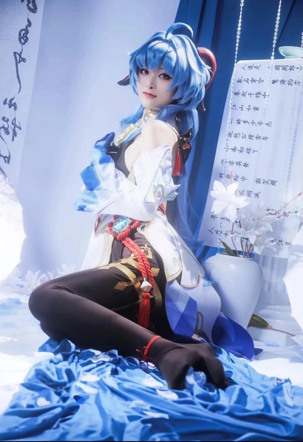 ảnh ganyu cosplay ấn tượng