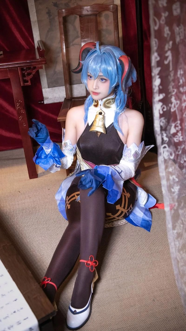 ảnh ganyu cosplay xinh đẹp