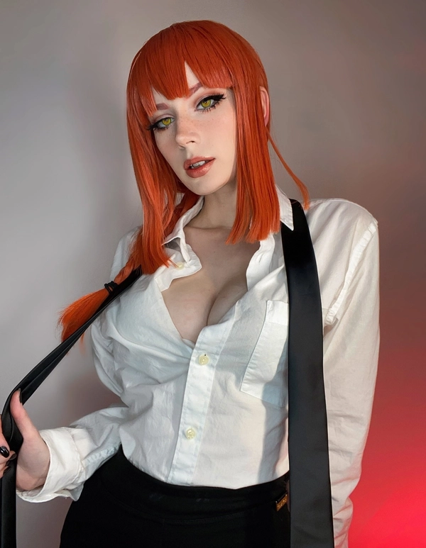 ảnh makima cosplay gợi cảm