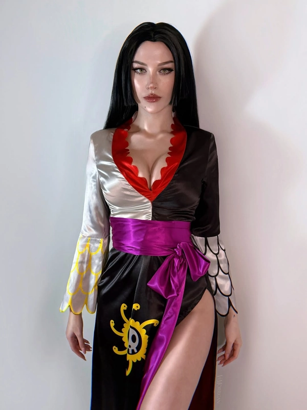 ảnh one piece boa hancock cosplay