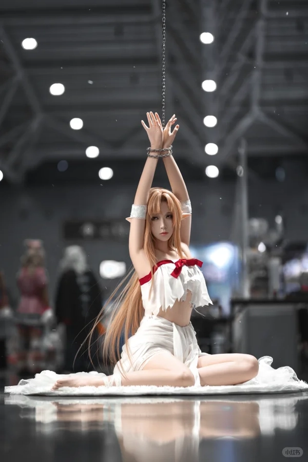asuna cosplay ấn tượng