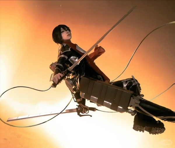 attack on titan mikasa cosplay ngầu
