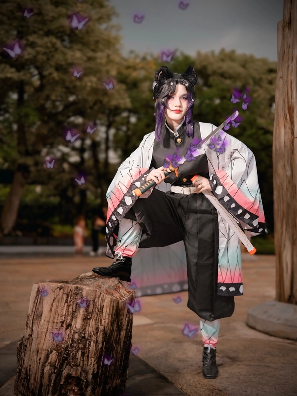 cosplay Shinobu Kouchou cool ngầu