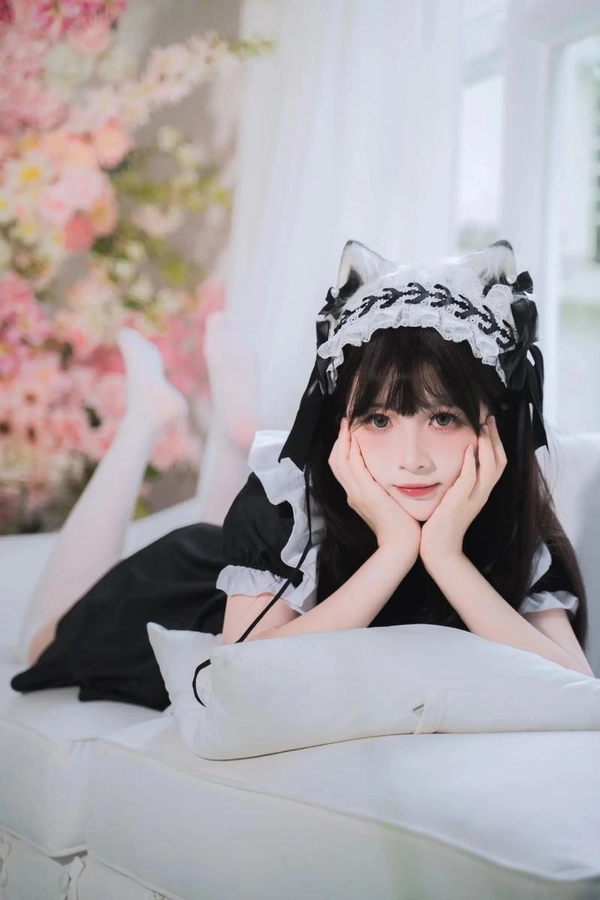 cosplay hầu gái gợi cảm
