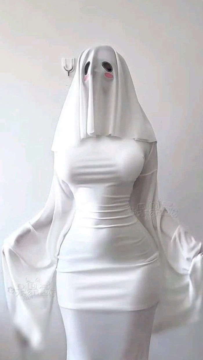 cosplay ma nữ spooky gợi cảm