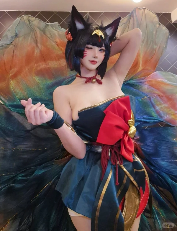 gái cosplay liên quân
