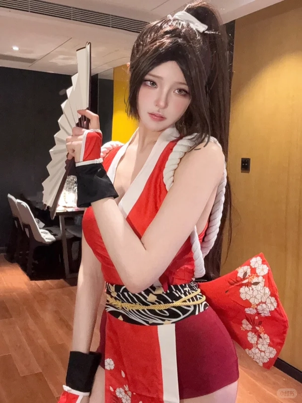 gái xinh cosplay mai shiranui ấn tượng