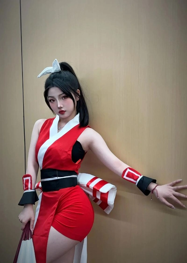 gái xinh cosplay mai shiranui quyến rũ