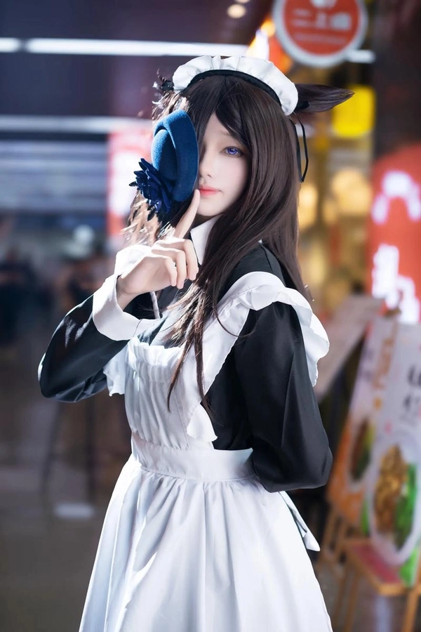 hình cosplay hầu gái