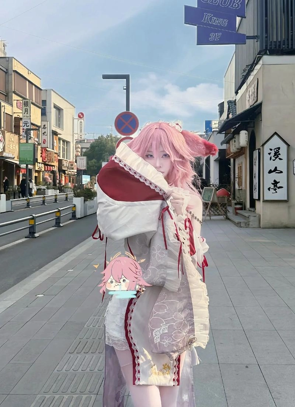 hình cosplay yae miko​ dễ thương