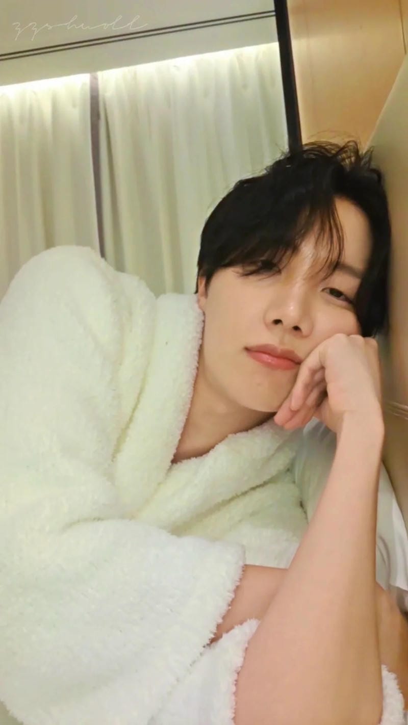 hinh-nen-j-hope (22)