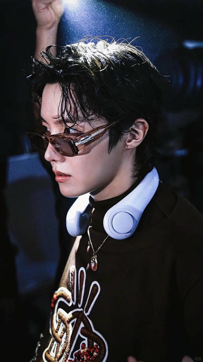 hinh-nen-j-hope (34)