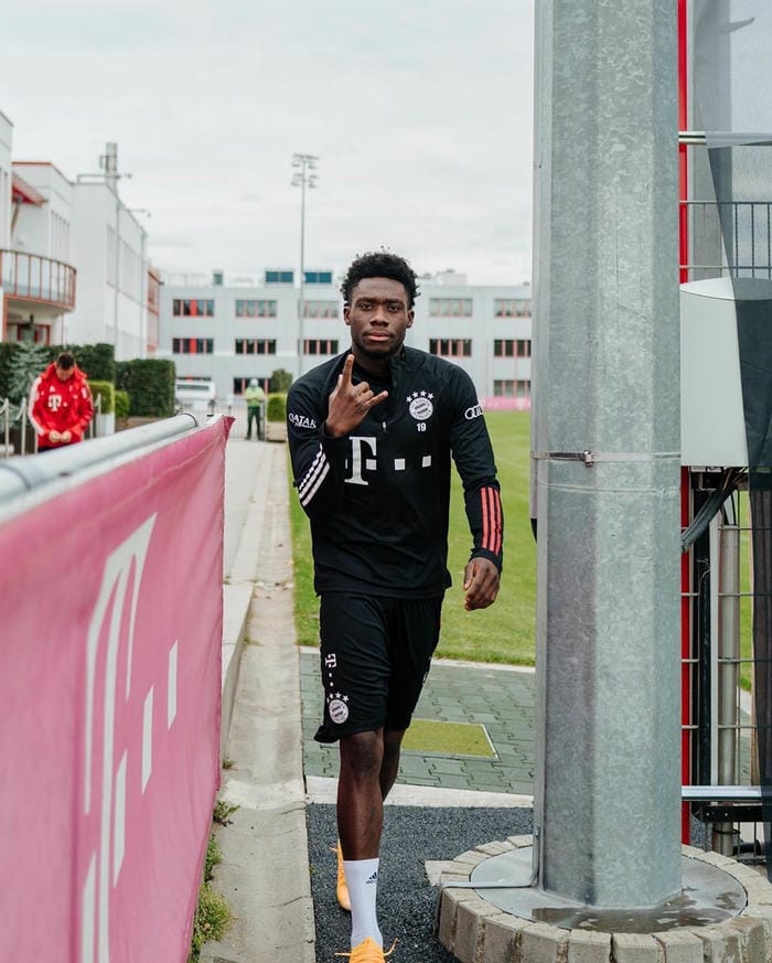 anh-alphonso-davies (1)