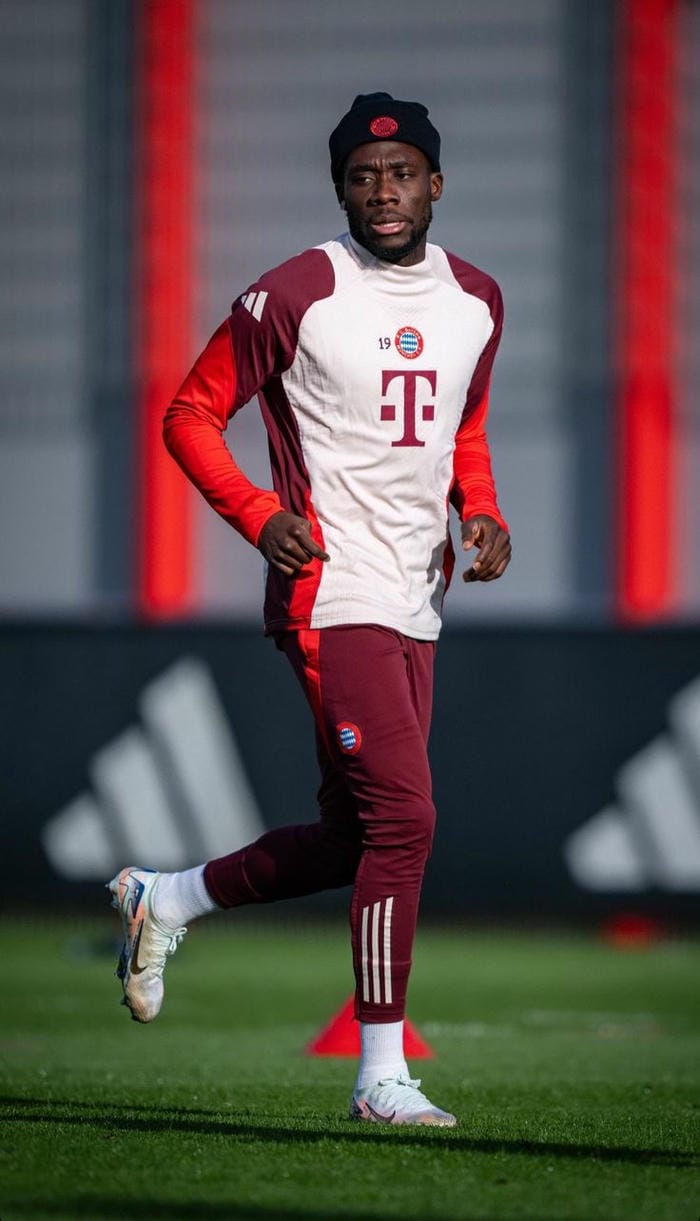 anh-alphonso-davies (10)