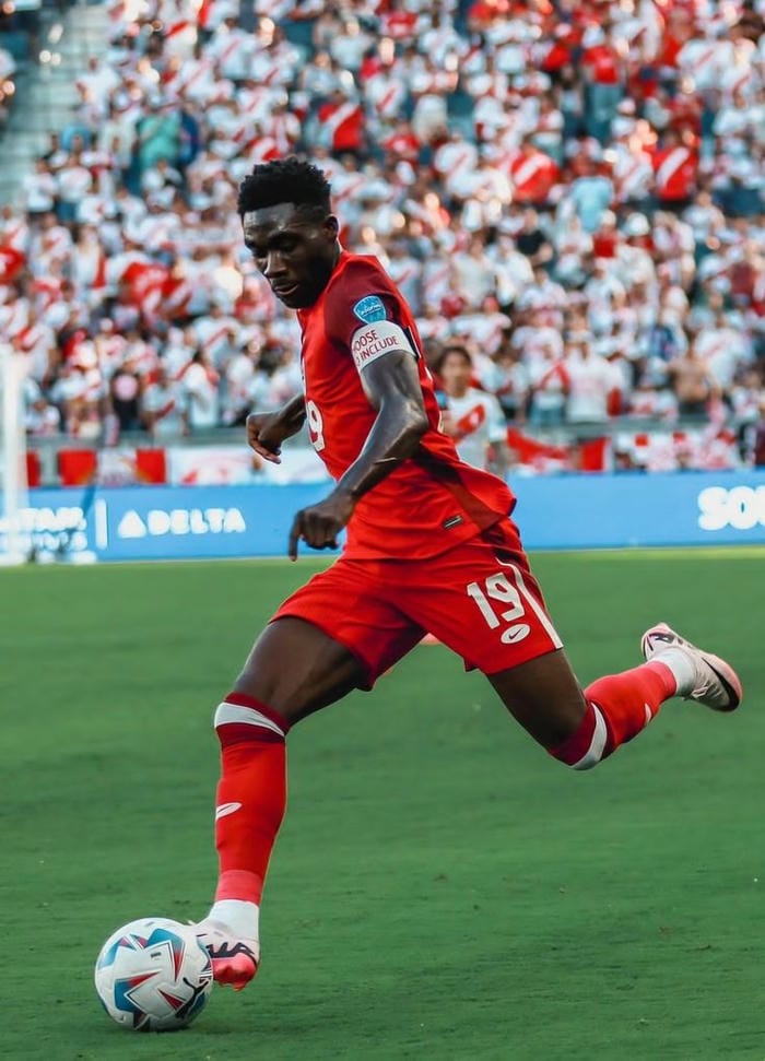 anh-alphonso-davies (15)