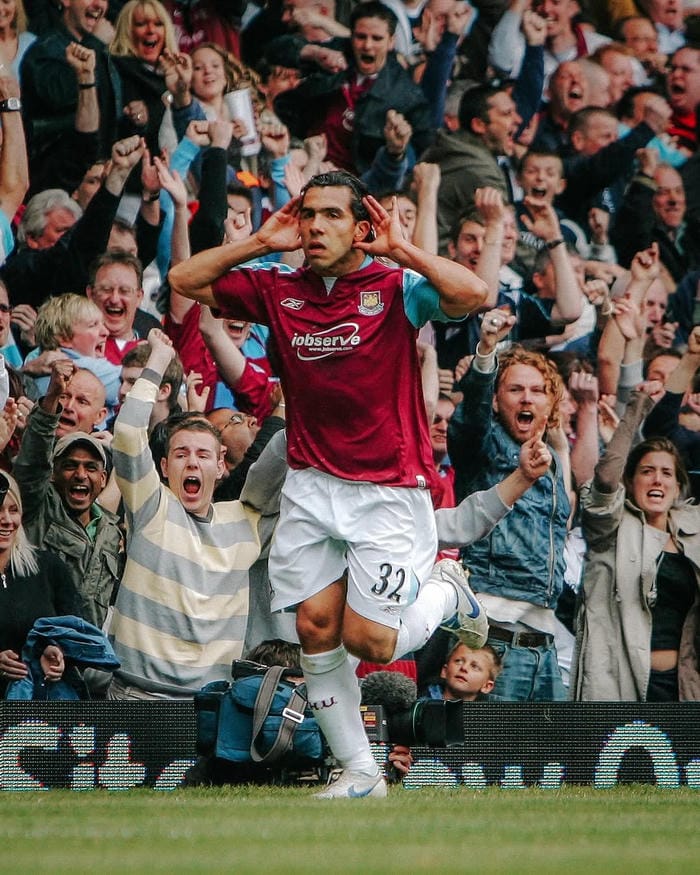 99+ Ảnh Carlos Tevez đẹp mọi góc nhìn: Pha bóng, phong cách và đời thường