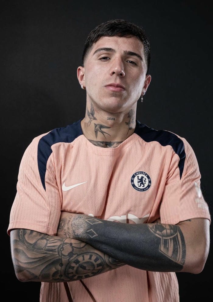 99+ Ảnh Enzo Fernández cực đẹp, thể hiện trọn vẹn kỹ năng và phong cách