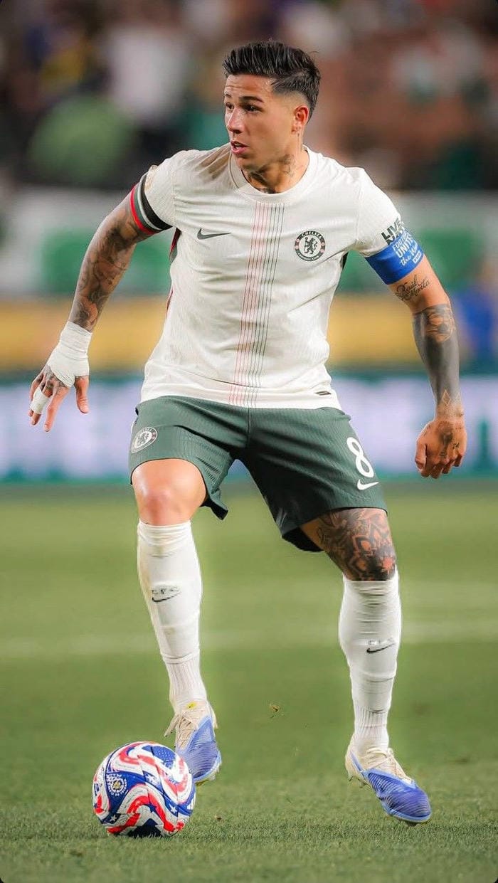 anh-enzo-fernandez (6)