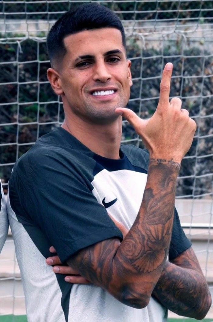 anh-joao-cancelo (7)