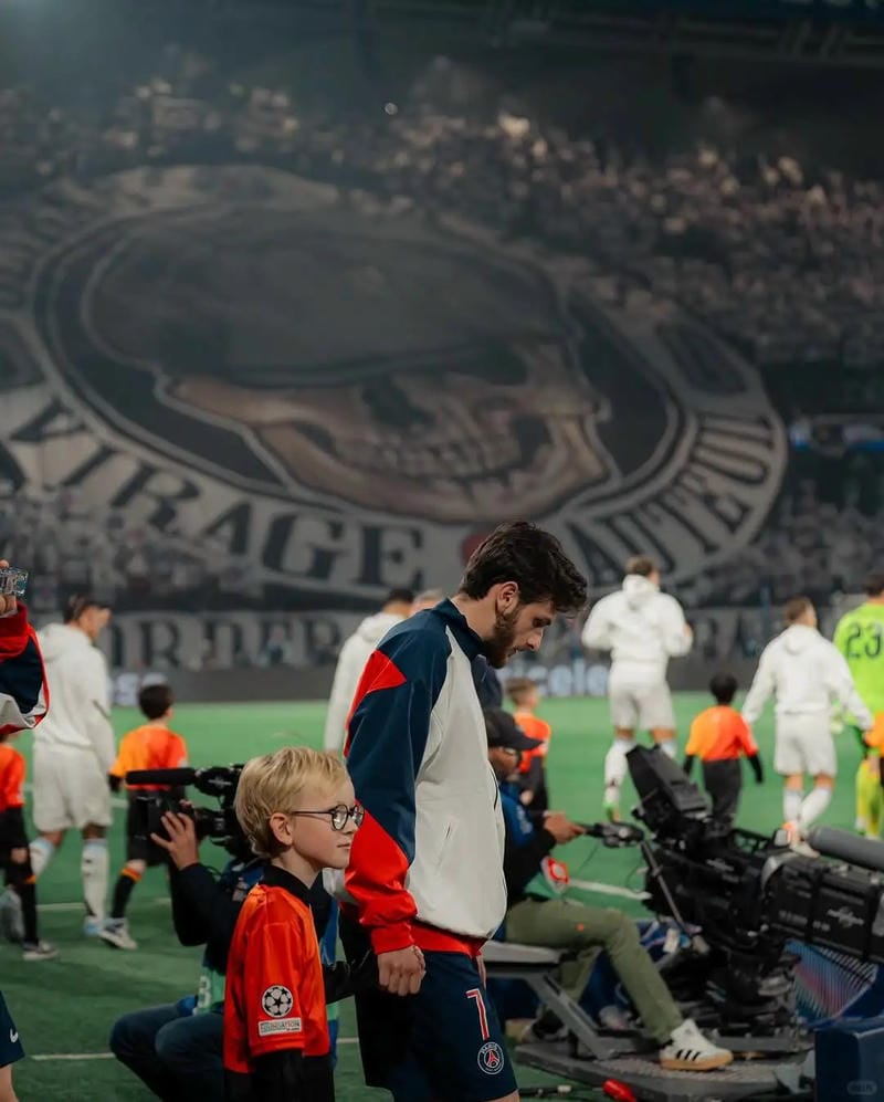 anh-khvicha-kvaratskhelia (21)