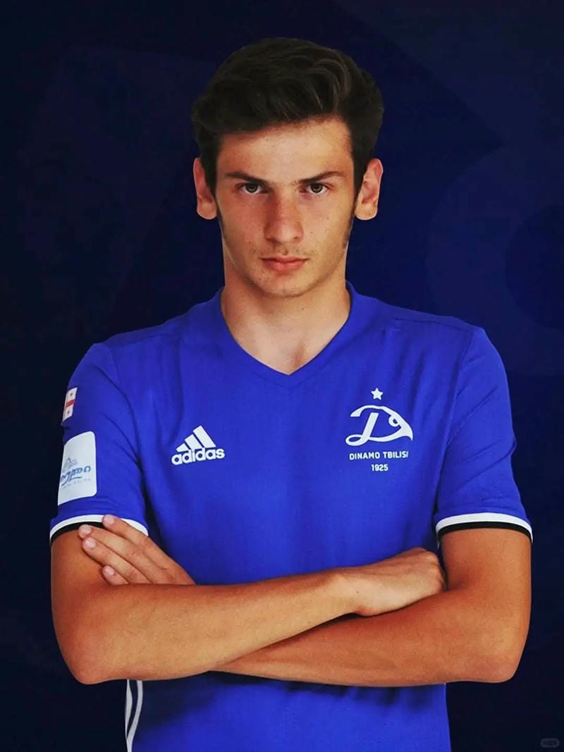 anh-khvicha-kvaratskhelia (25)