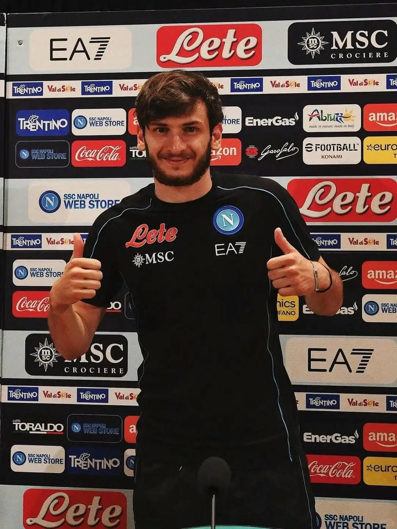 anh-khvicha-kvaratskhelia (28)