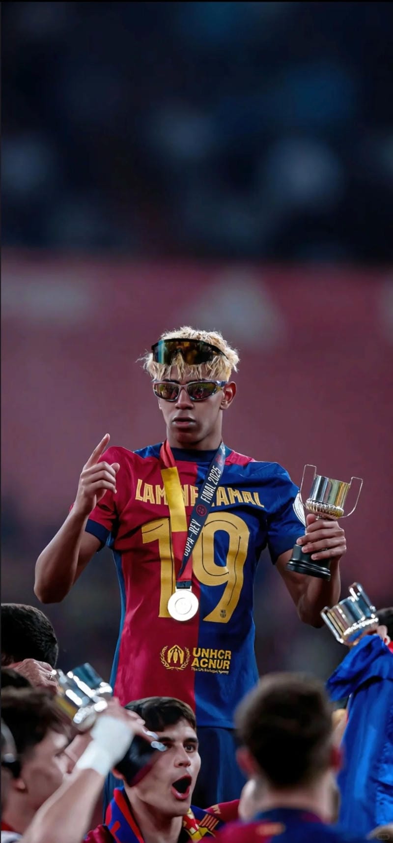 99+ Ảnh Lamine Yamal siêu nét: Từ trận đấu đến phong cách đời thường