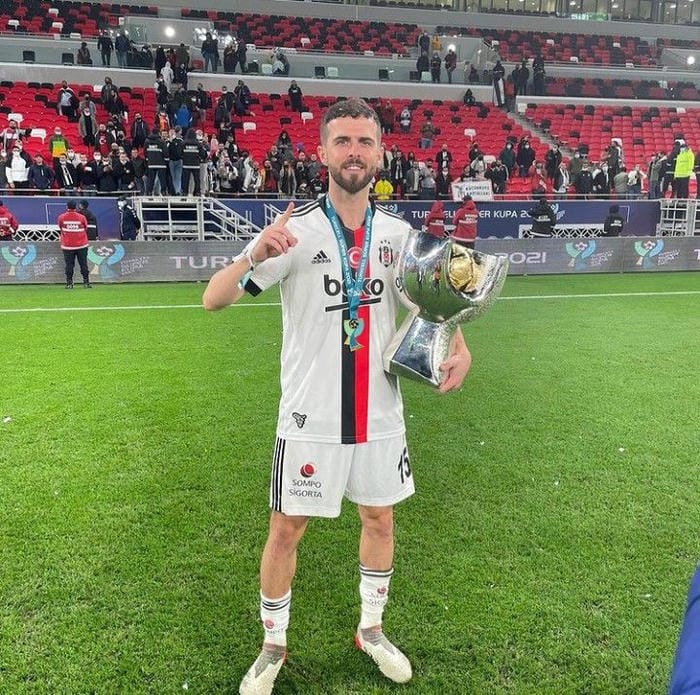 anh-miralem-pjanic (14)