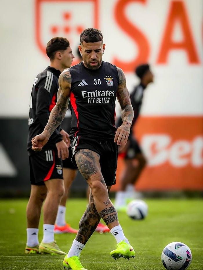 anh-nicolas-otamendi (27)