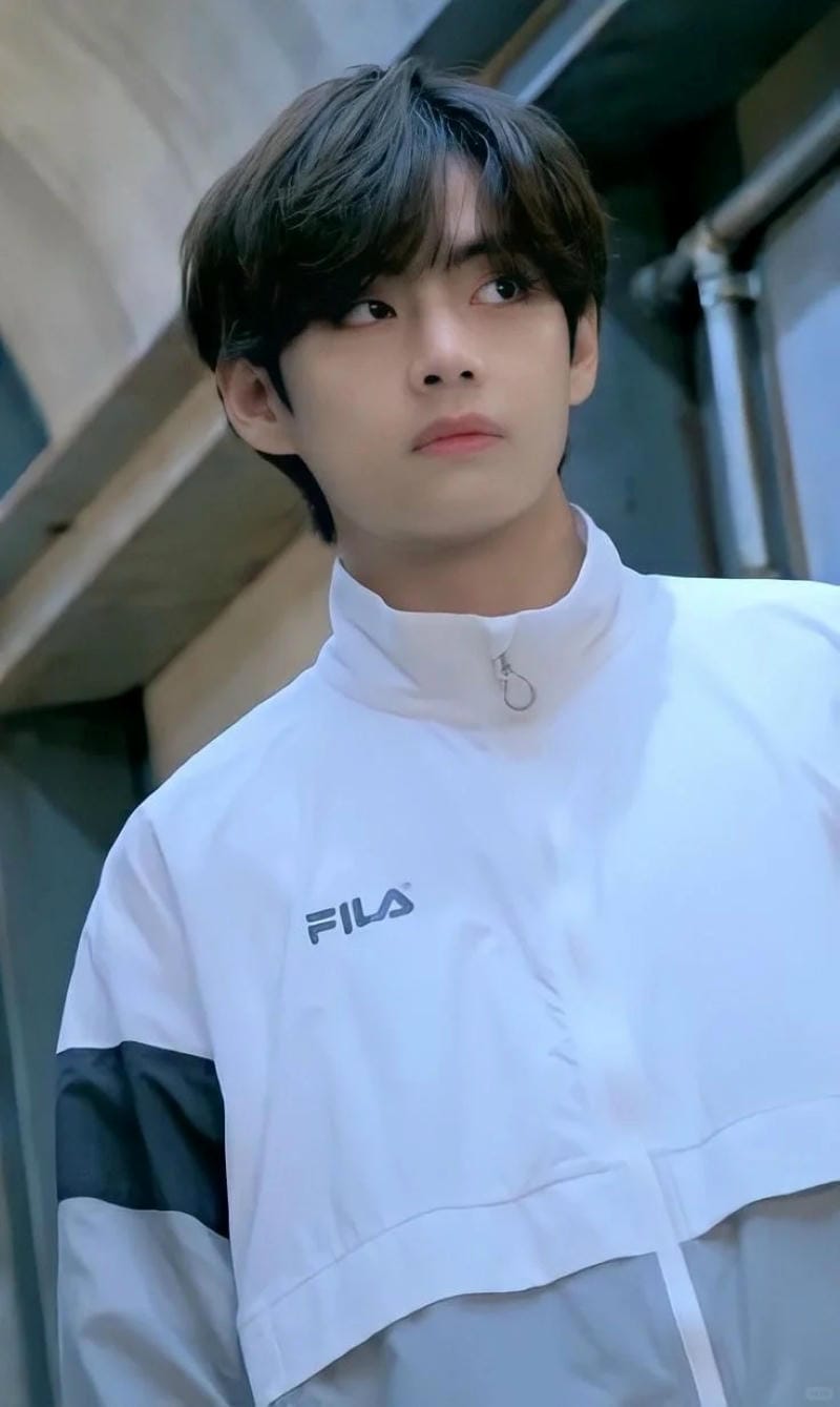 99+ Hình nền V BTS đẹp mê ly – Thần tượng K-pop khiến cả thế giới say đắm