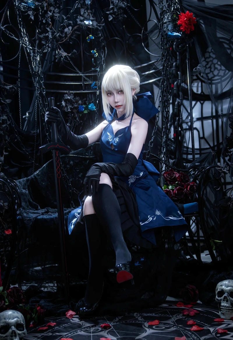 anh-alter-saber-cosplay (22)