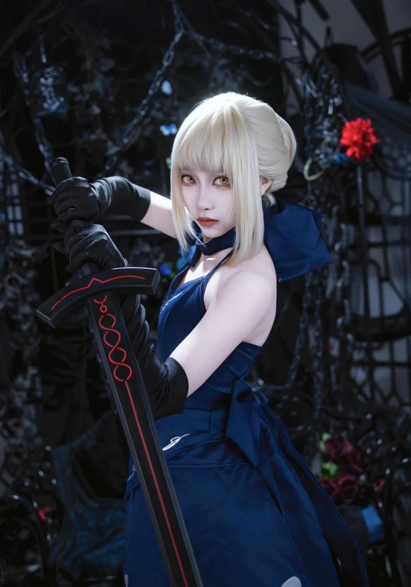 anh-alter-saber-cosplay (25)