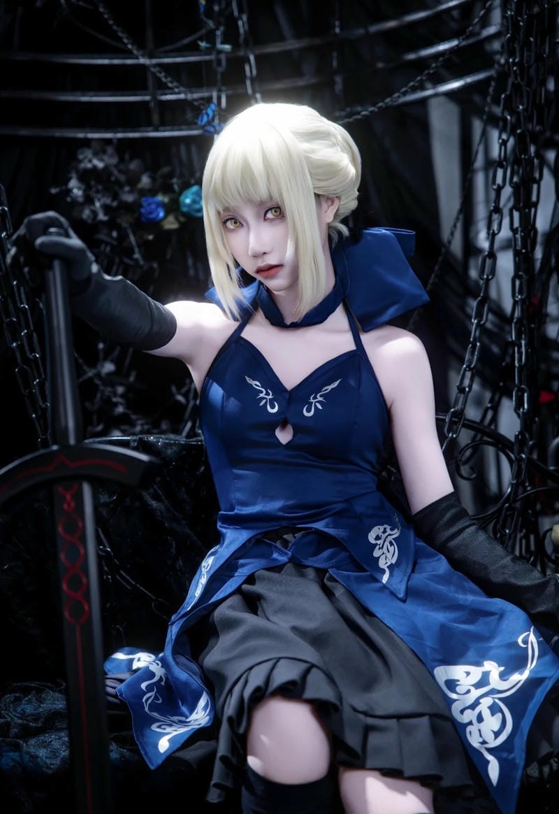 anh-alter-saber-cosplay (28)