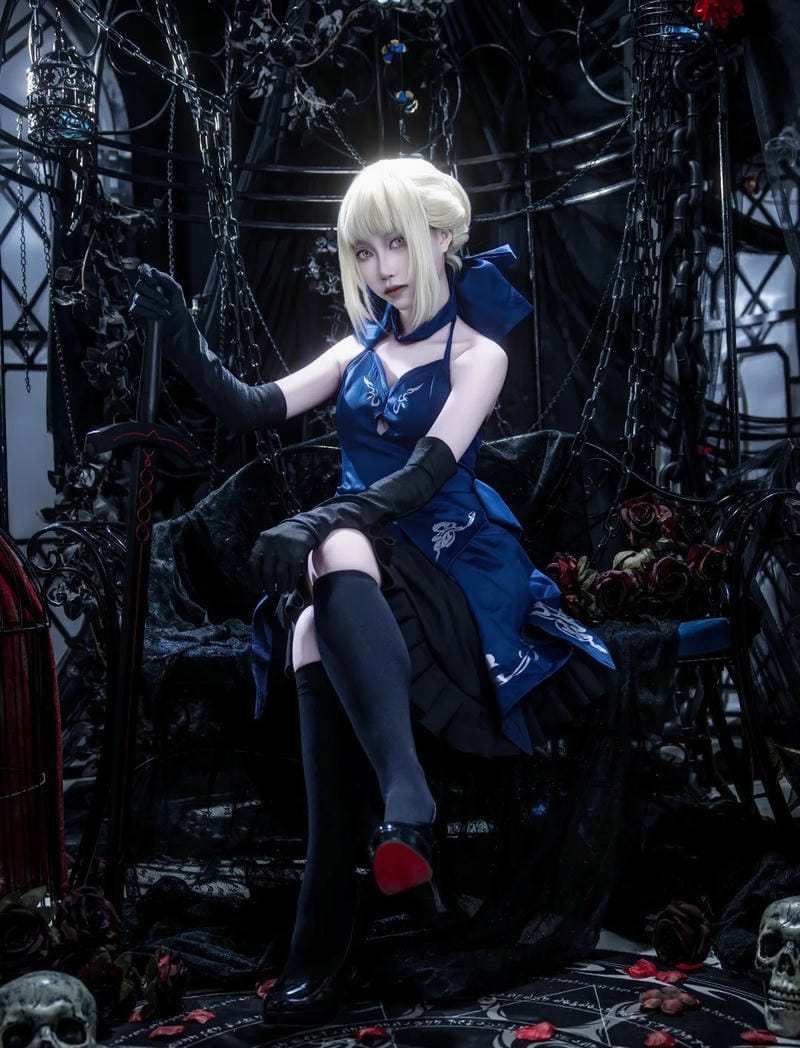anh-alter-saber-cosplay (29)