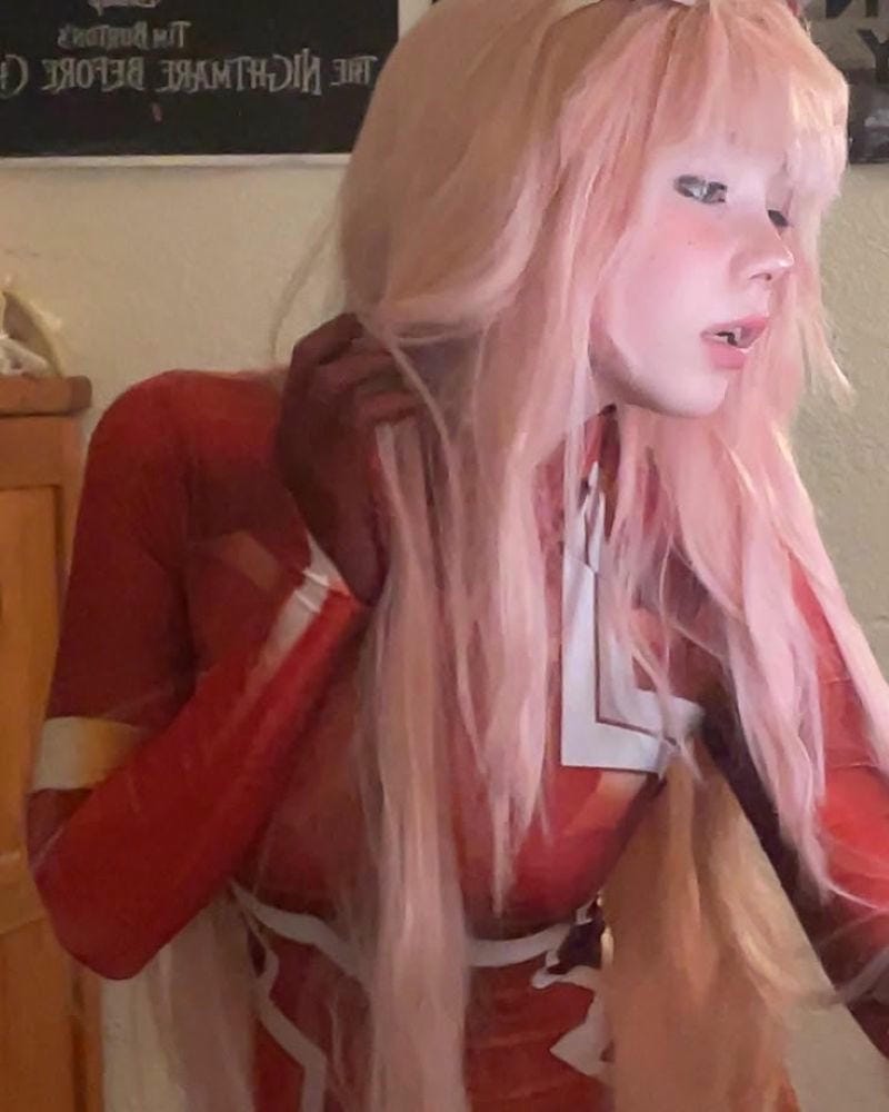 anh-cosplay-zero-two-sexy (16)