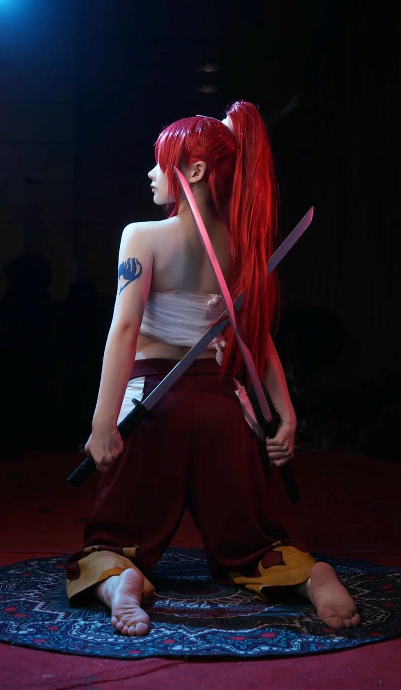 anh-erza-scarlet-cosplay (34)