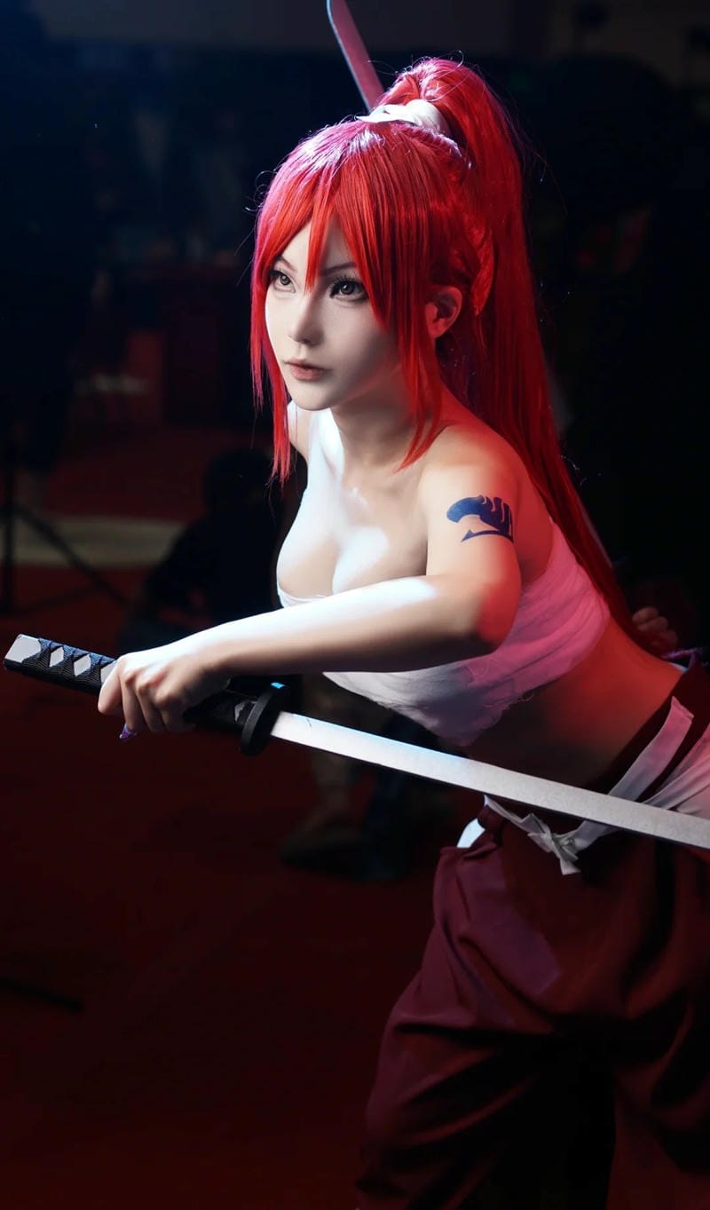 anh-erza-scarlet-cosplay (36)