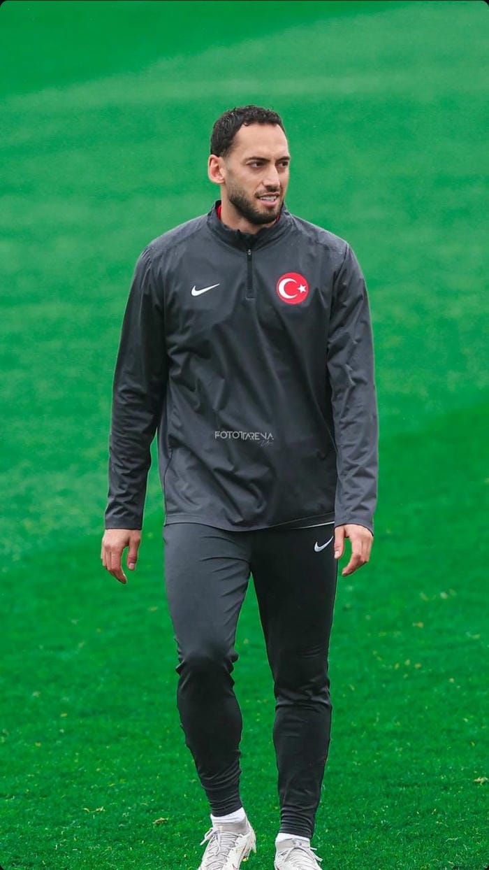 anh-hakan-calhanoglu (22)