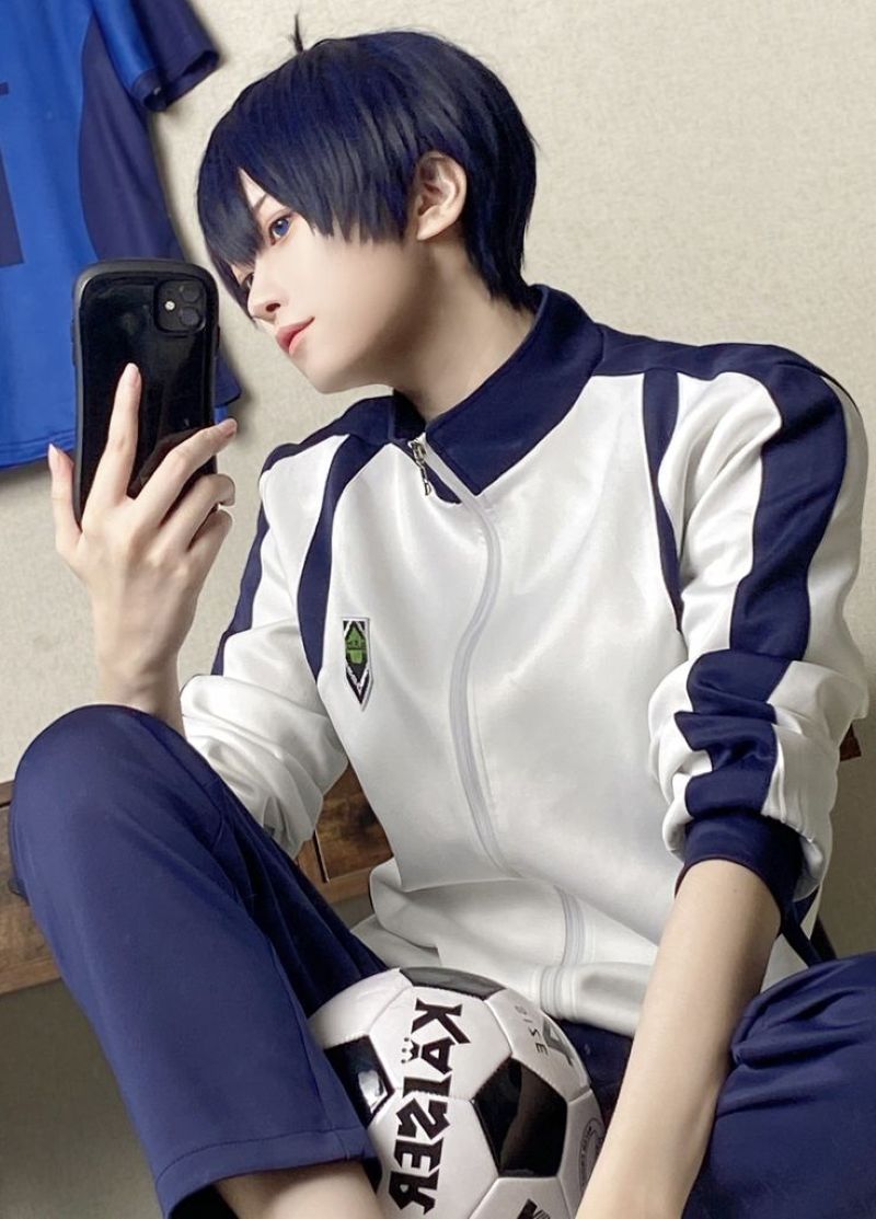 anh-isagi-yoichi-cosplay (14)