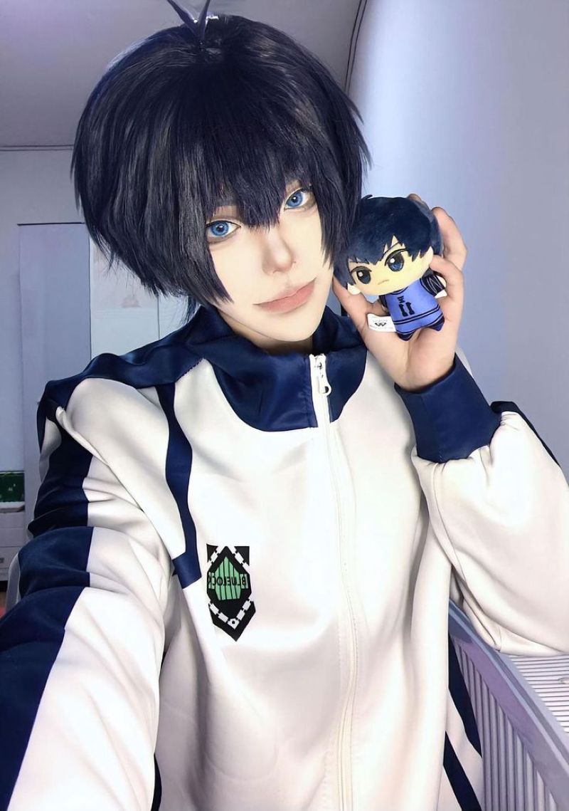 anh-isagi-yoichi-cosplay (20)