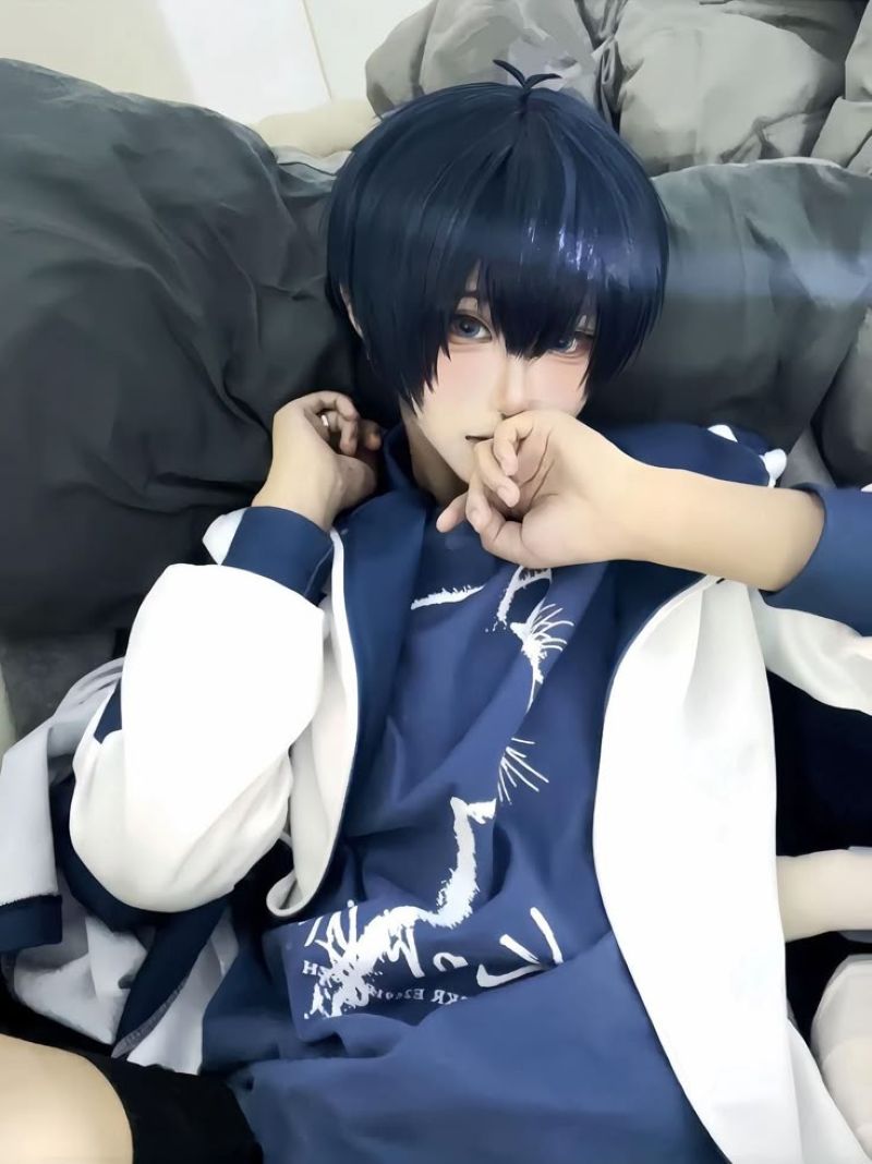 anh-isagi-yoichi-cosplay (26)